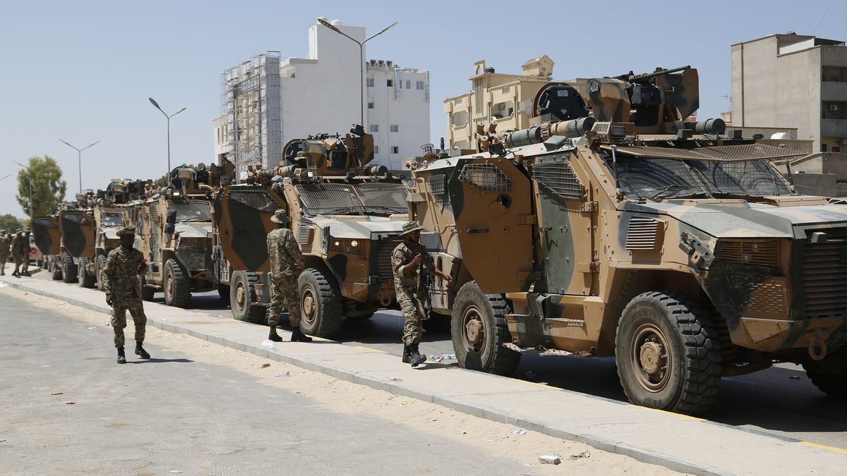 Při bojích v libyjském hlavním městě podle úřadů nejméně 13 mrtvých